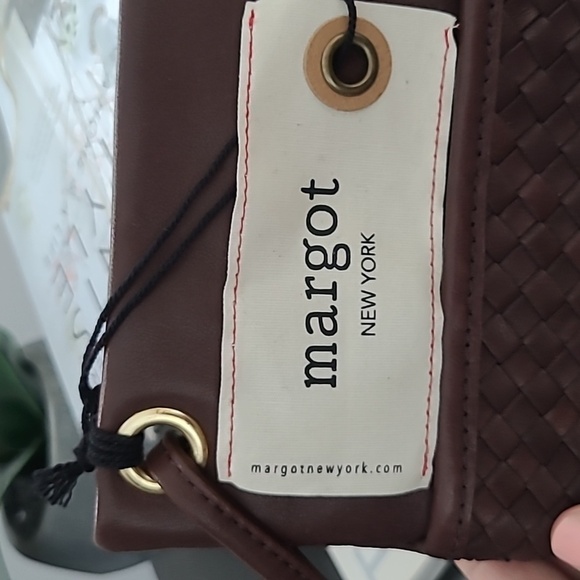 NWT Margot New York brown leather cross body. - Picture 2 of 6